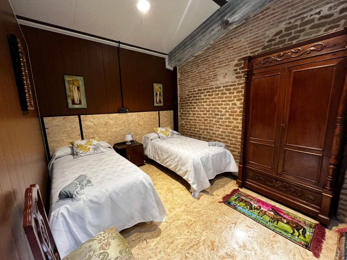 Nava del Rey Casa Ruina 게스트하우스 외부 사진